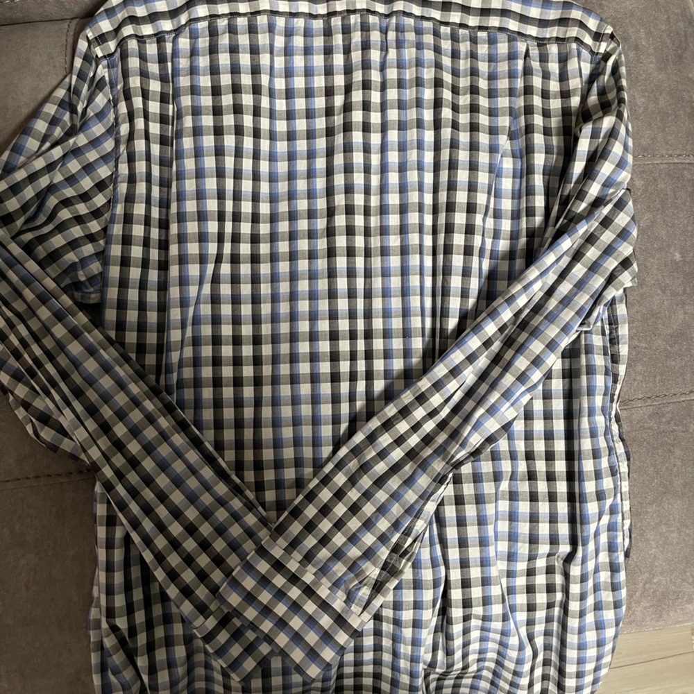 MK Button down - Picture 2 of 2
